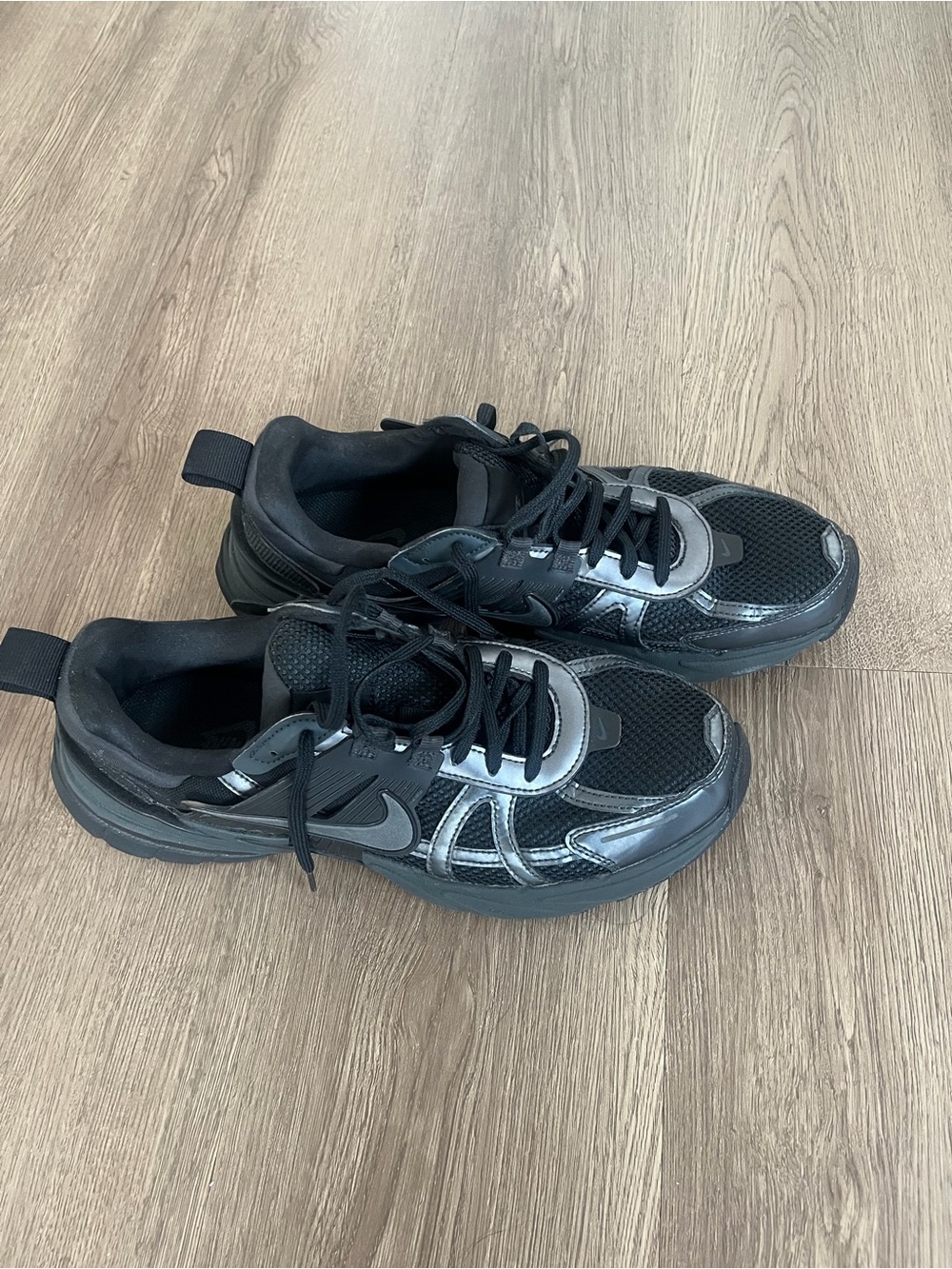 Nike Men’s Black Low-Top Training Sneakers